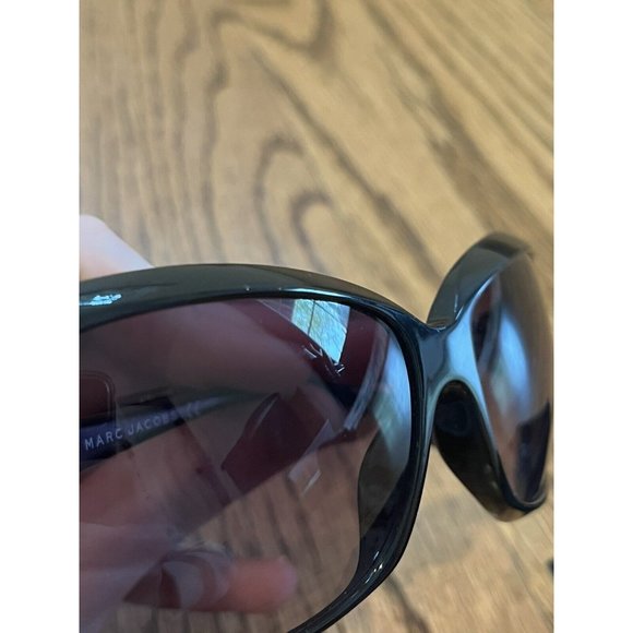 Marc Jacobs Women’s Black Sunglasses W/ Case. Model MMJ 191/S - Picture 9 of 9
